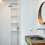 Tinos Dove Ξενοδοχείο *