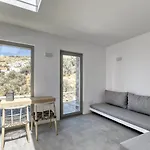 Tinos Dove Ξενοδοχείο *