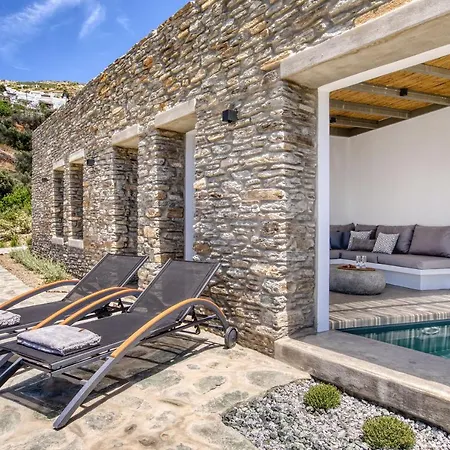 Tinos Dove فندق *