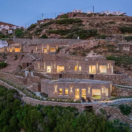 Tinos Dove فندق