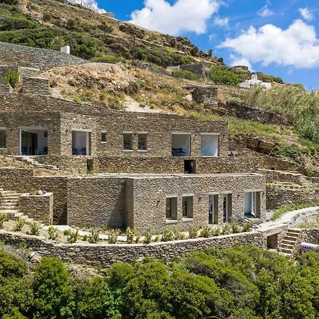 Tinos Dove