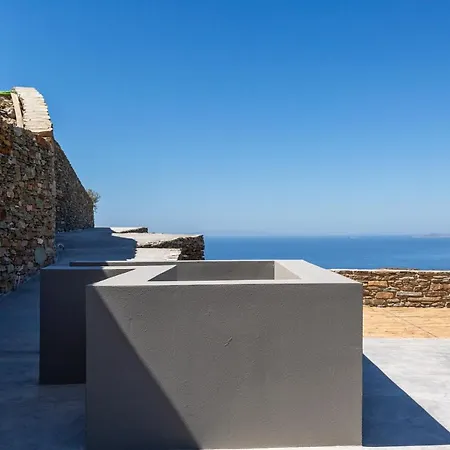 Tinos Dove Hotel *